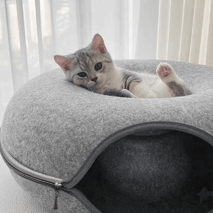 Pet Parents™ Cozy Cove Bed