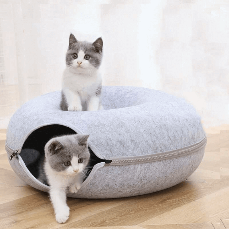 Pet Parents™ Cozy Cove Bed